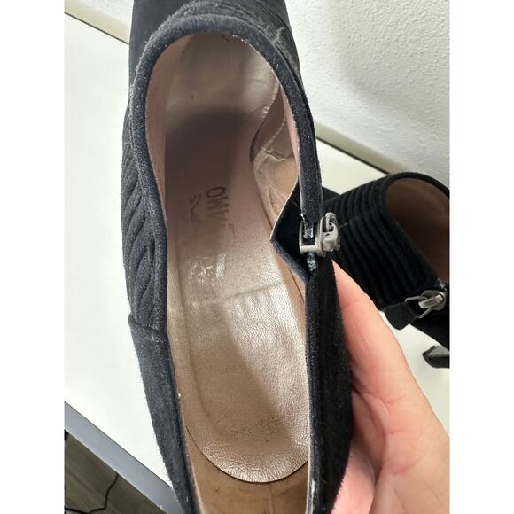 Salvatore Ferragamo Black Suede Narni Stiletto Bootie Side Zip 8 - Picture 13 of 16